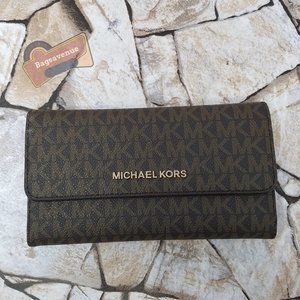 #bagsavenue dark sangria brown jet set travel large trifold wallet Michael Kors